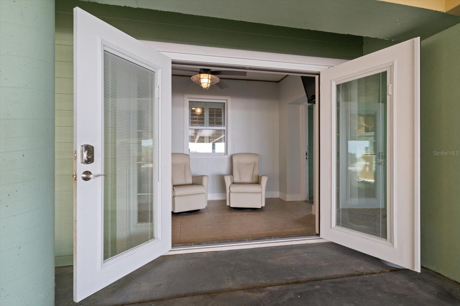 Image 10 of 38 For 19530 Gulf Boulevard 4a