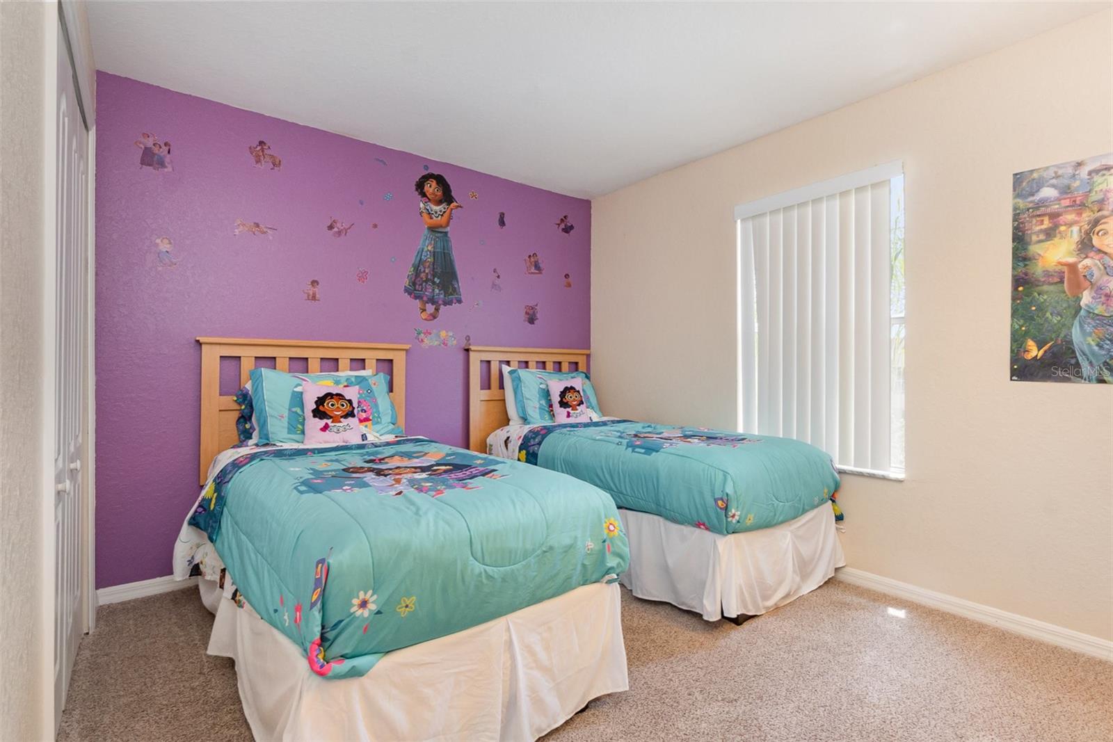Image 22 of 27 For 140 Napoli Drive Na