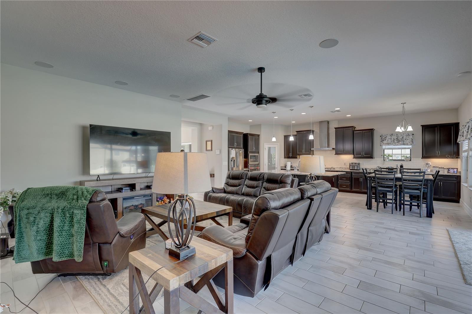 Image 14 of 71 For 11222 Hawks Fern Drive