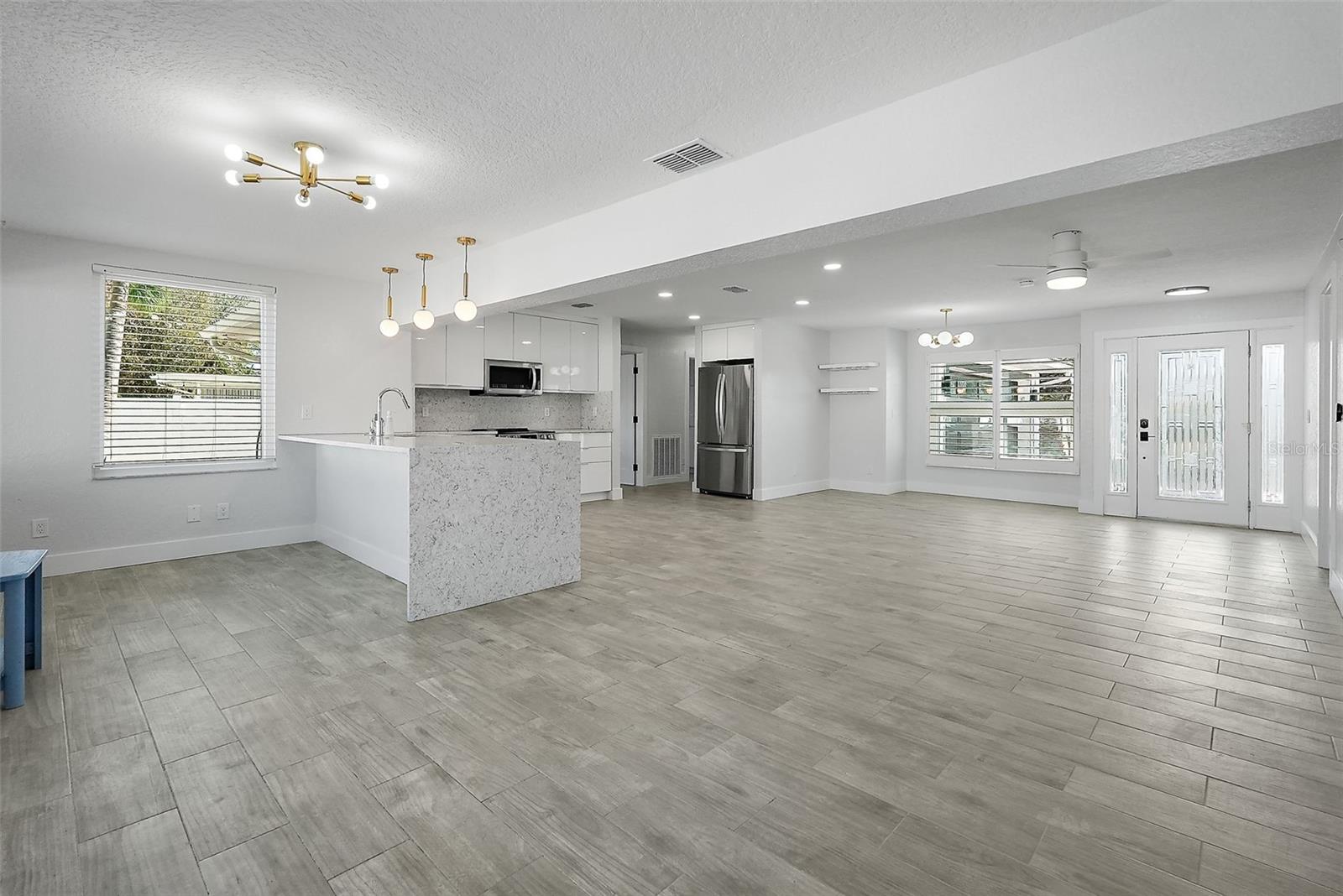 Image 9 of 33 For 3755 Belle Vista Drive E