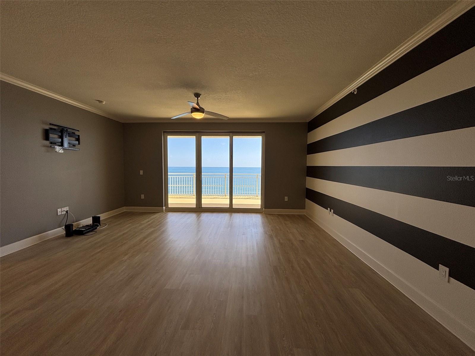 Image 10 of 57 For 2300 Atlantic Avenue 1502