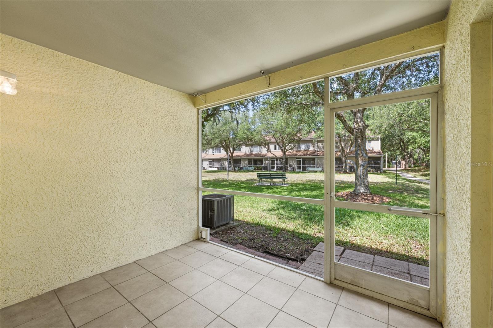 Image 13 of 34 For 8612 Hunters Key Circle