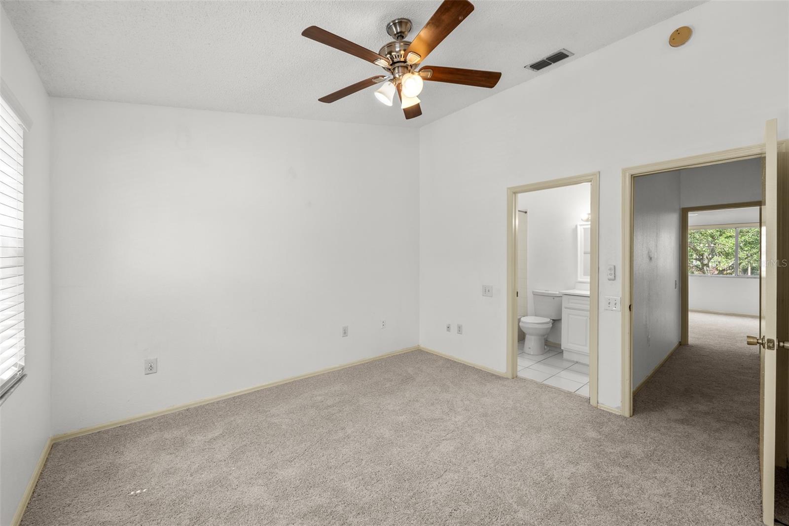 Image 21 of 34 For 8612 Hunters Key Circle