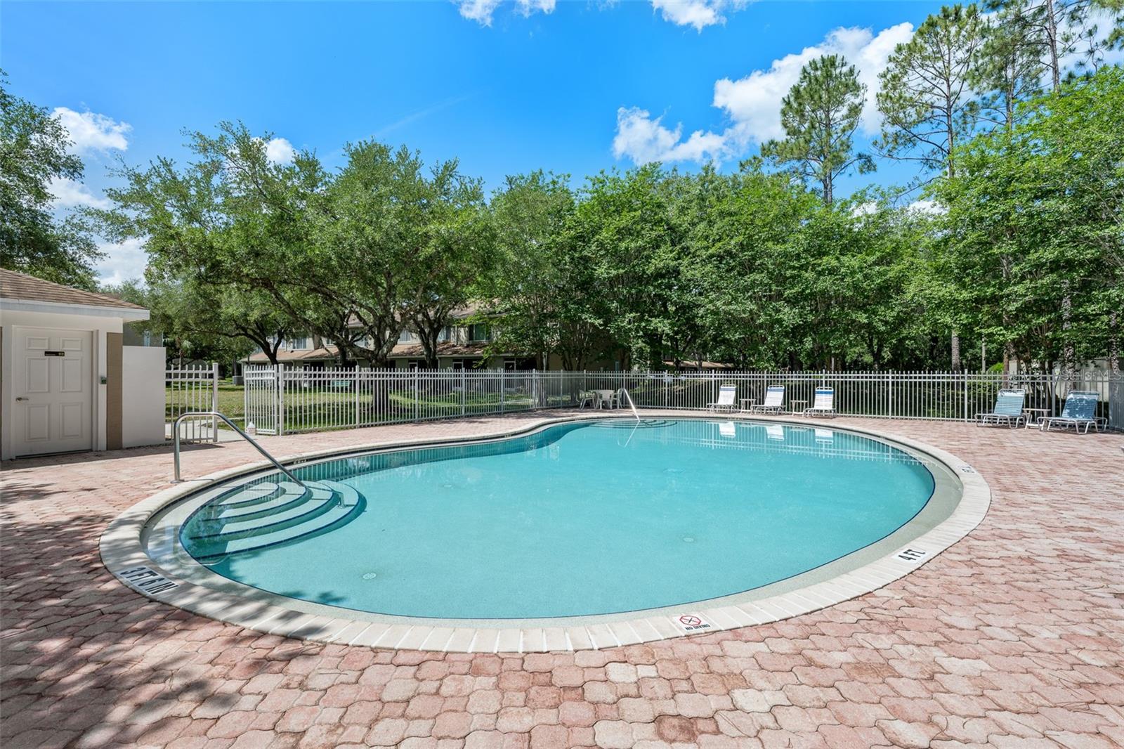 Image 26 of 34 For 8612 Hunters Key Circle