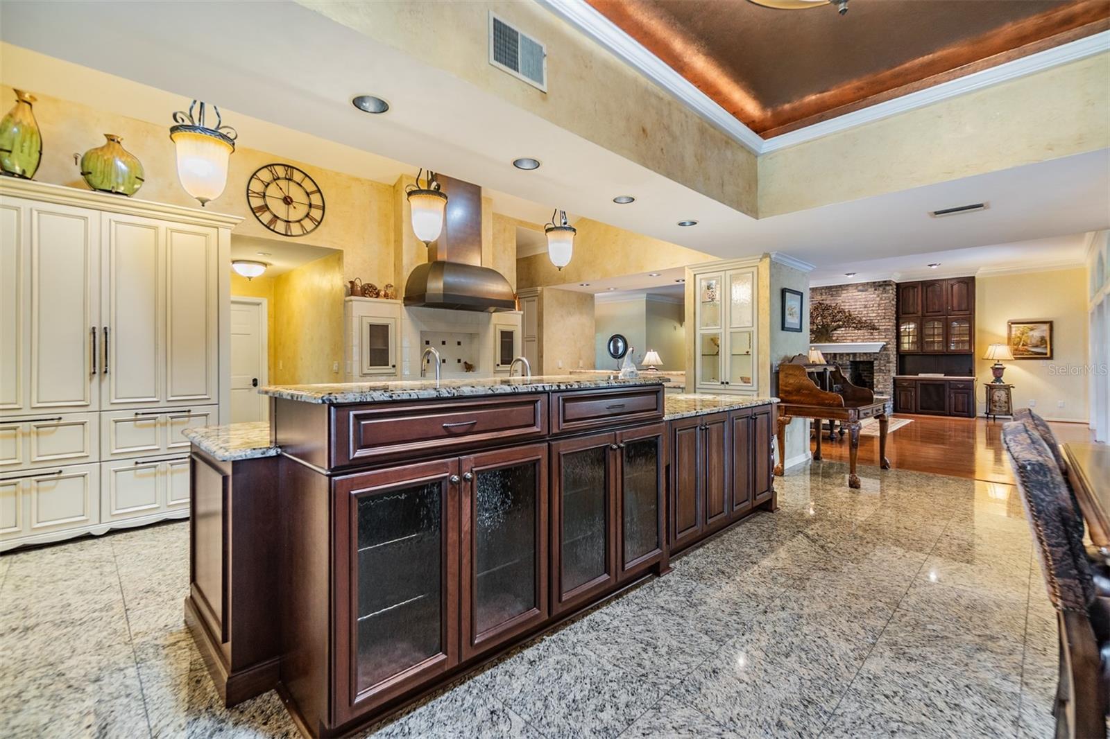 Image 16 of 90 For 2769 St Andrews Boulevard