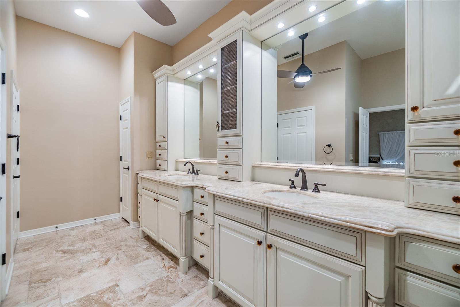 Image 34 of 90 For 2769 St Andrews Boulevard