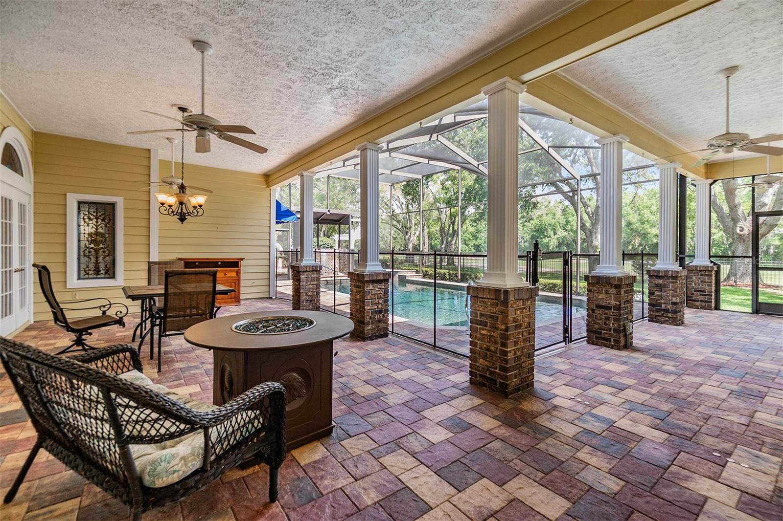 Image 49 of 90 For 2769 St Andrews Boulevard