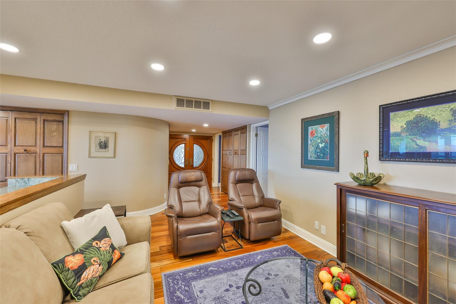 Image 10 of 69 For 5701 Mariner Street 701