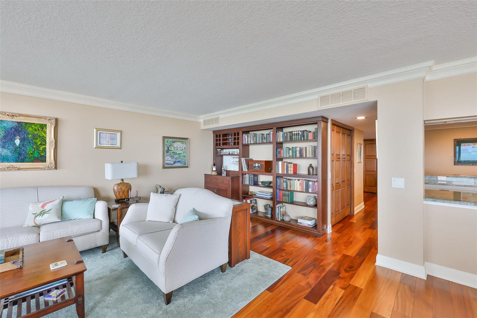 Image 22 of 69 For 5701 Mariner Street 701