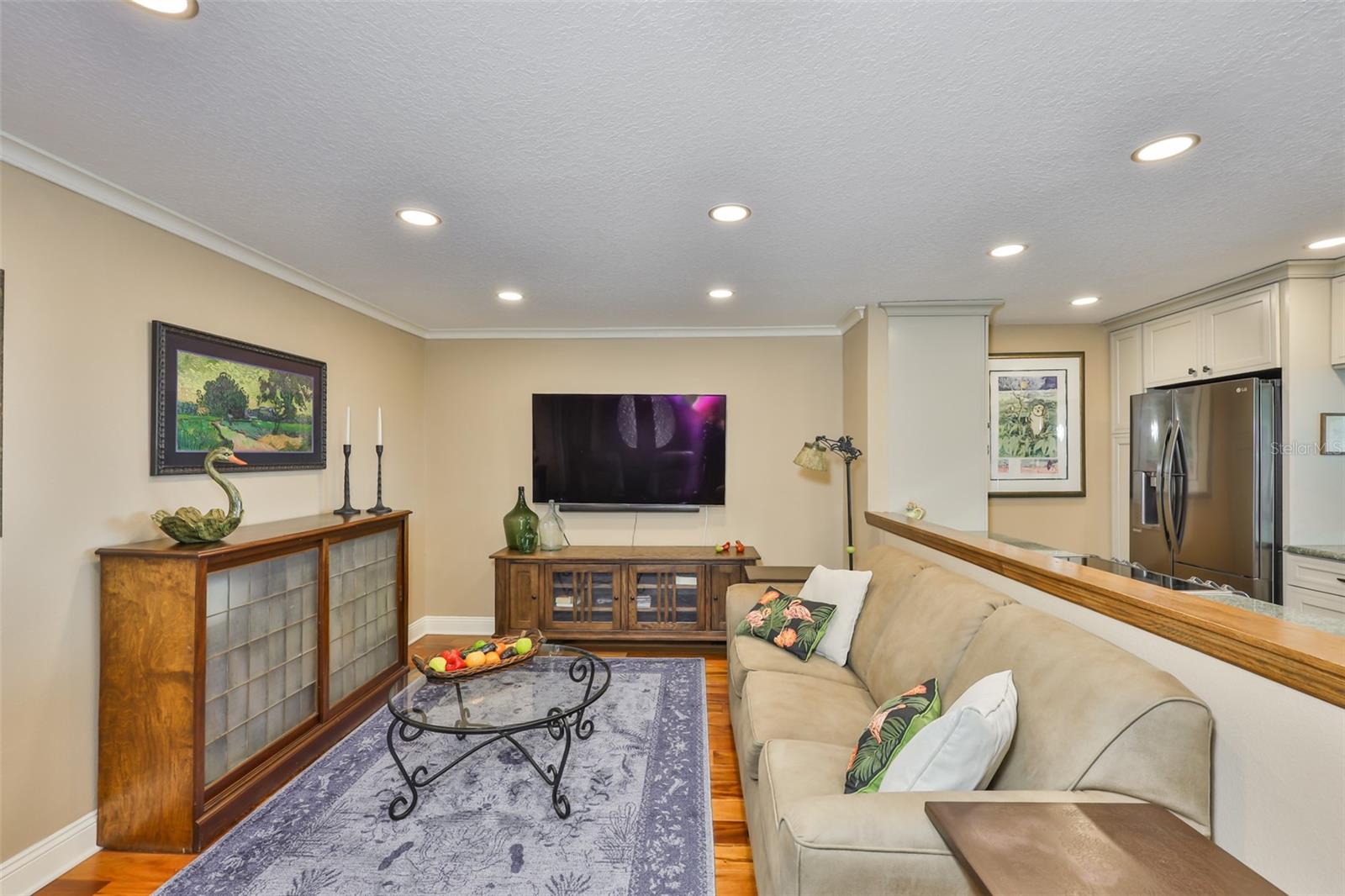 Image 8 of 69 For 5701 Mariner Street 701