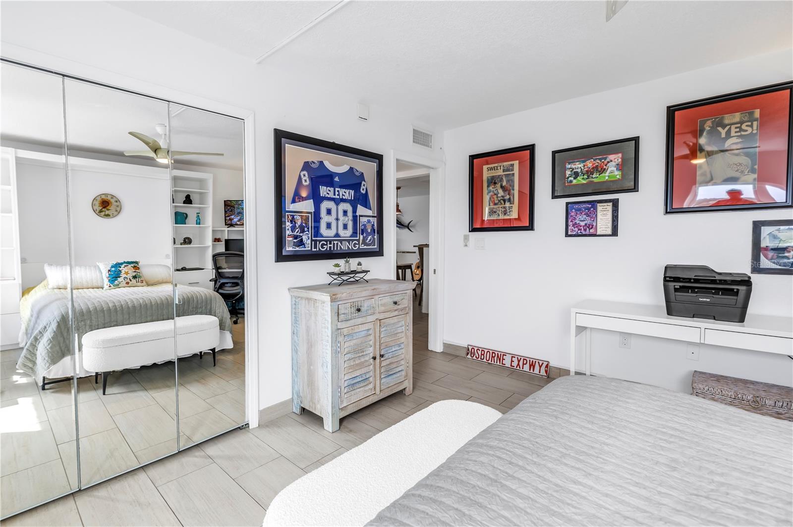 Image 21 of 35 For 1120 Shore Drive Ne 804