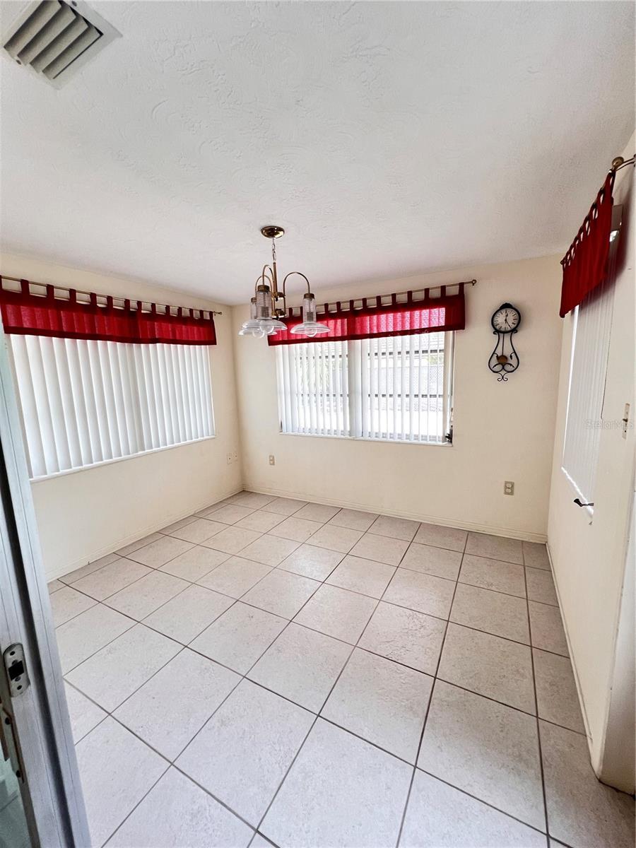 Image 14 of 18 For 1133 Powersong Street