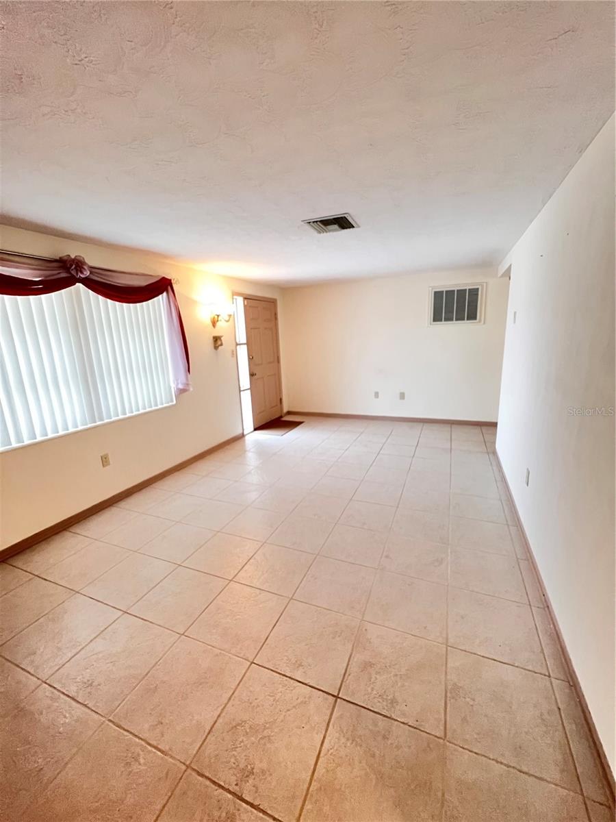 Image 9 of 18 For 1133 Powersong Street