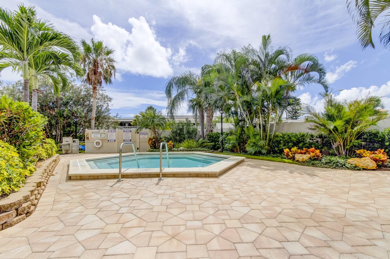 Image 23 of 44 For 400 Island Way 1709