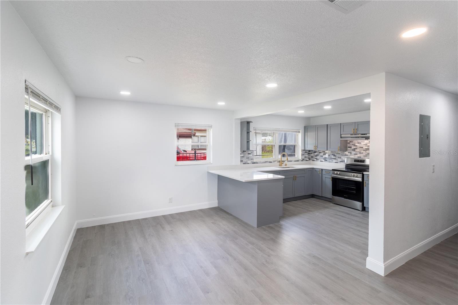 Image 10 of 26 For 5210 80th Street
