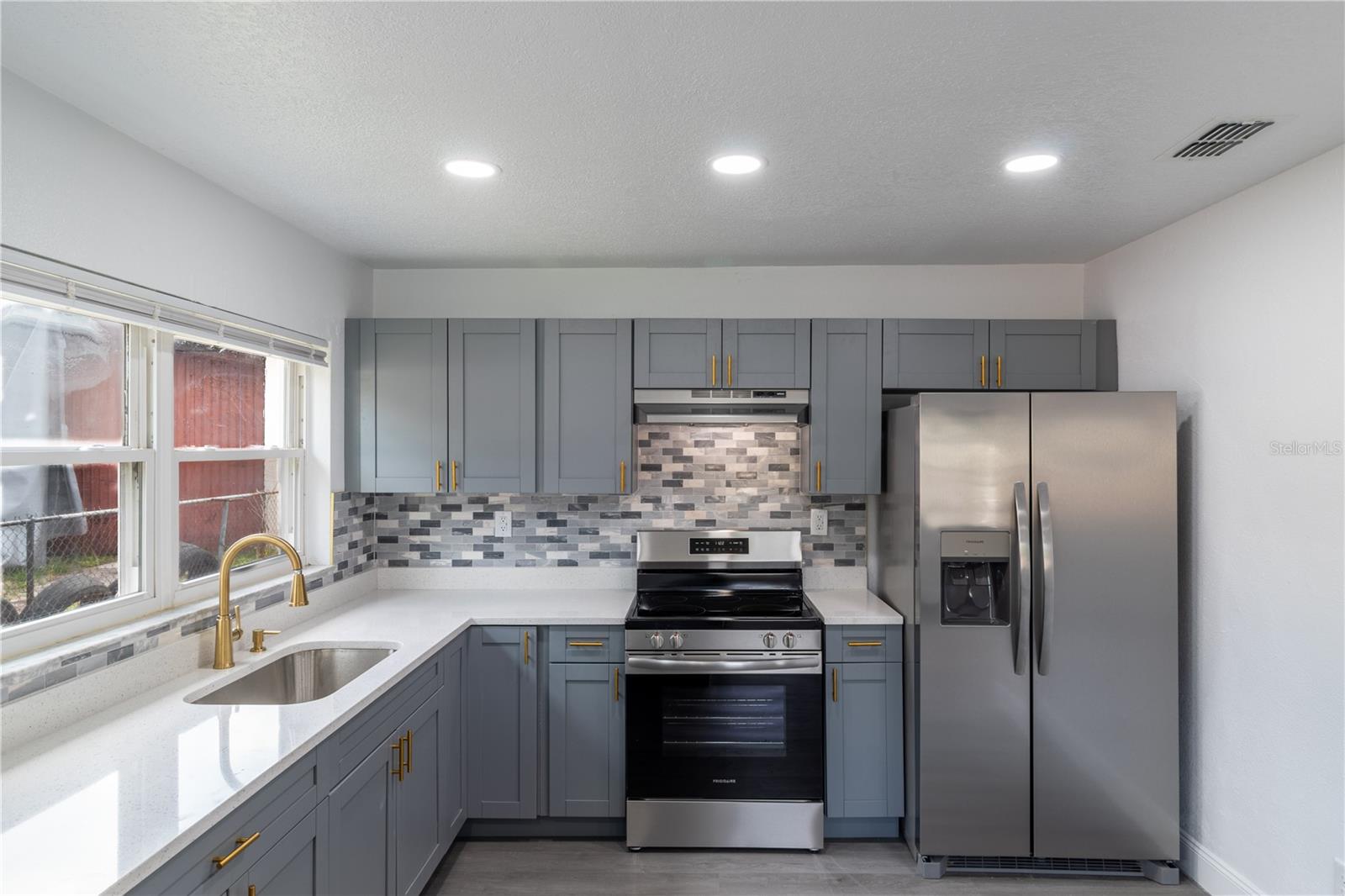 Image 12 of 26 For 5210 80th Street