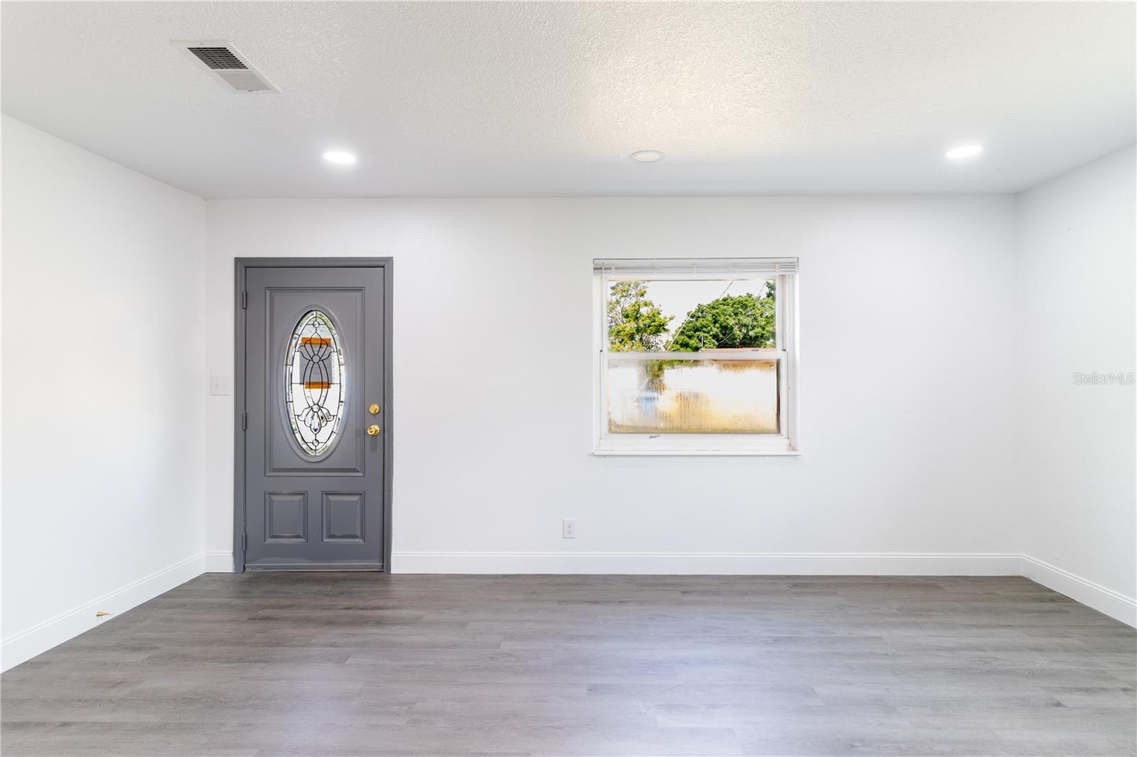 Image 8 of 26 For 5210 80th Street