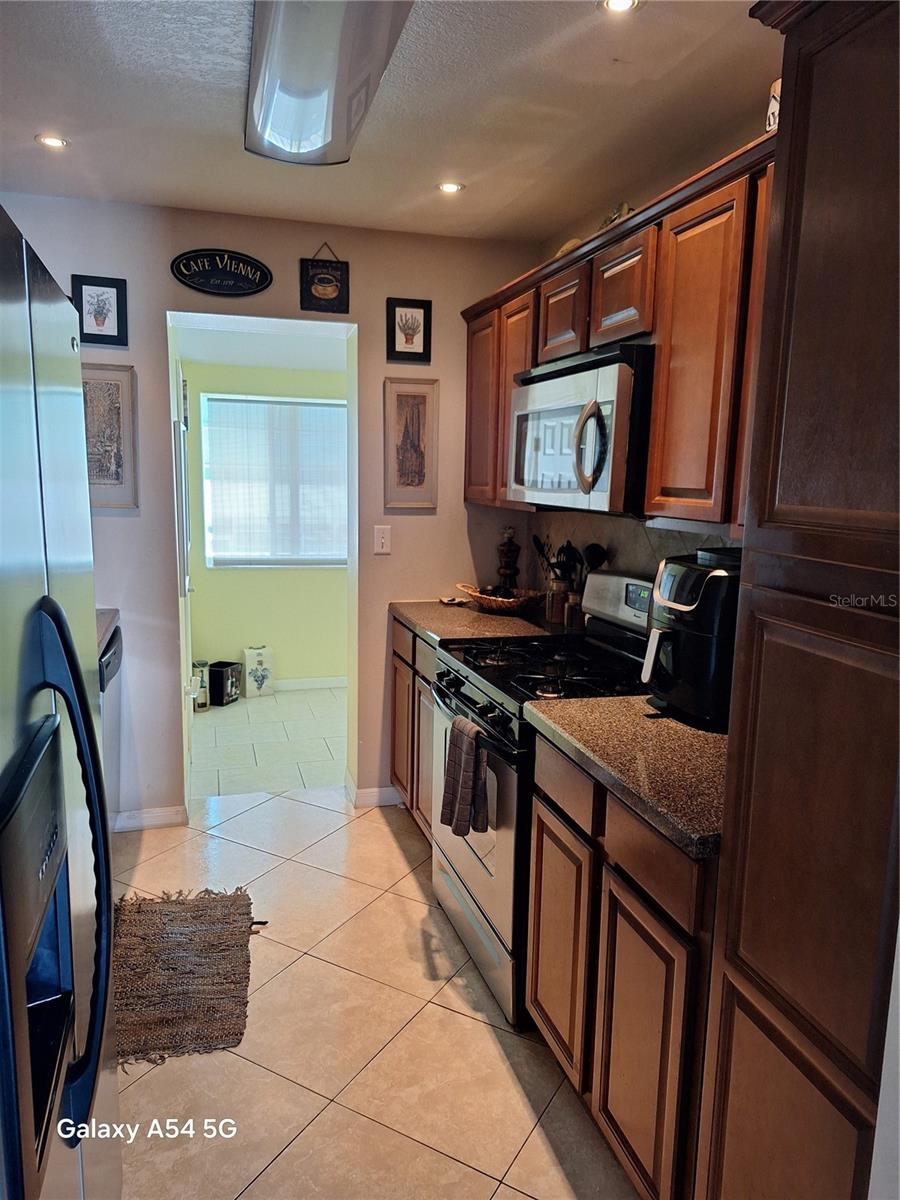 Image 9 of 28 For 5855 18th Street N 14