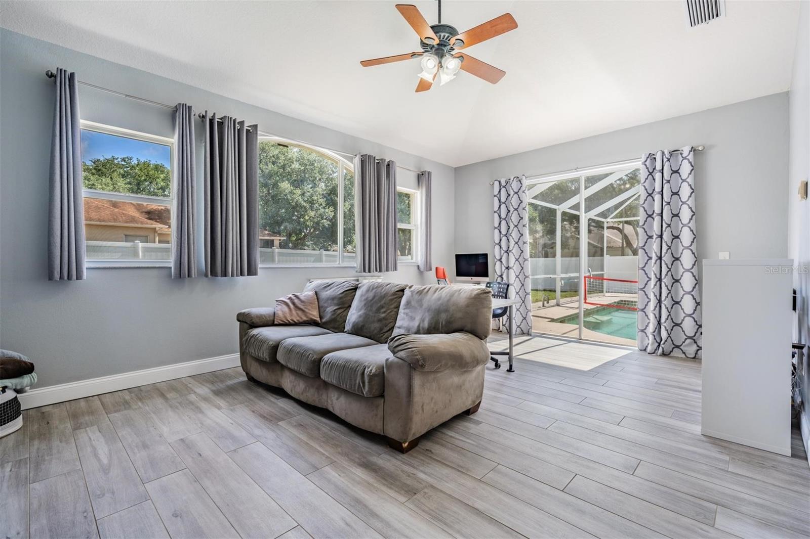Image 21 of 55 For 4708 Ranch Grove Court