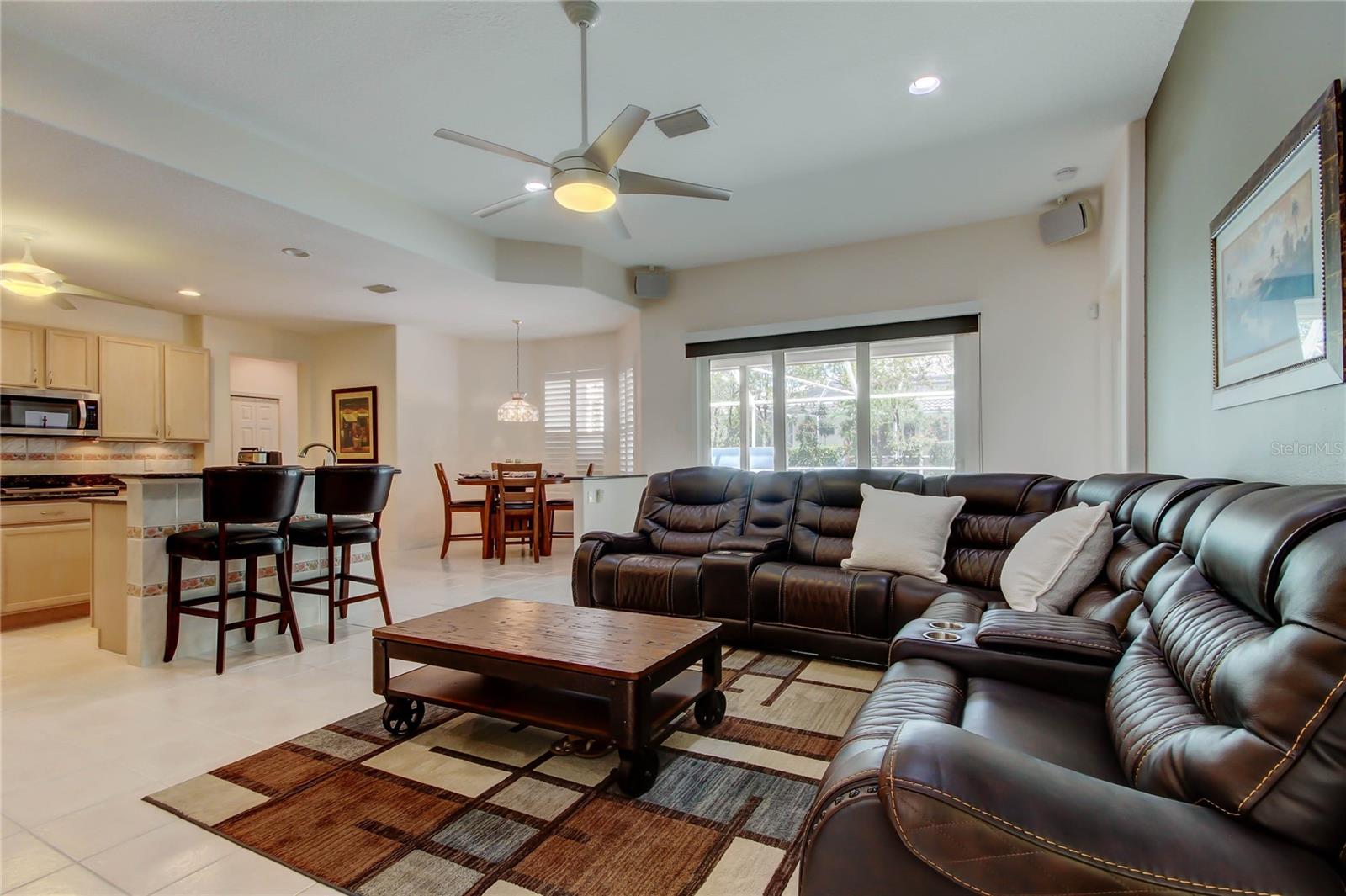 Image 10 of 61 For 2220 Elizabeth Way