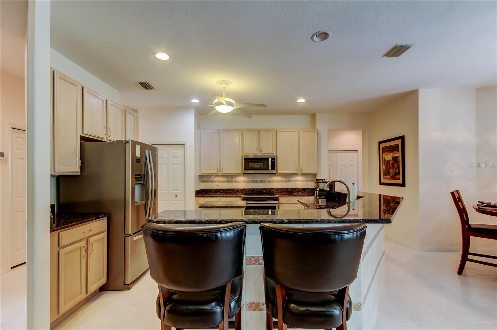 Image 11 of 61 For 2220 Elizabeth Way