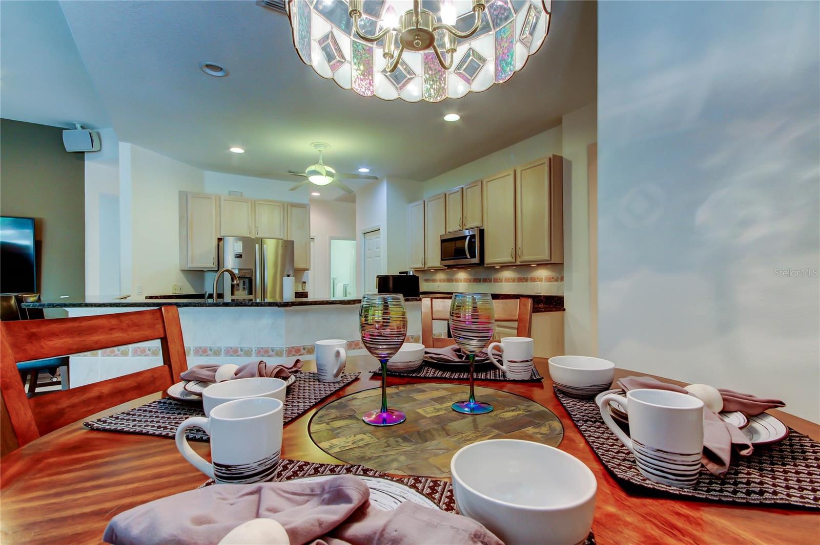 Image 21 of 61 For 2220 Elizabeth Way