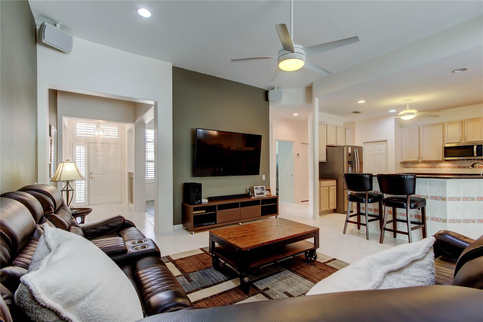 Image 23 of 61 For 2220 Elizabeth Way