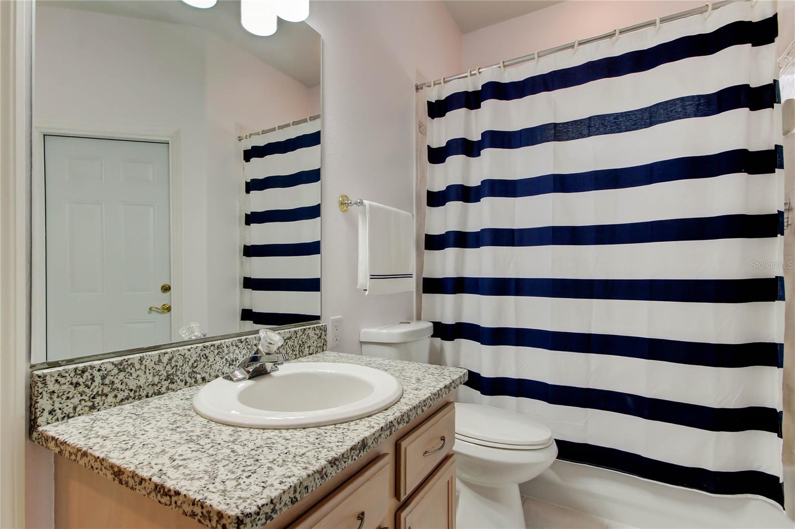 Image 44 of 61 For 2220 Elizabeth Way