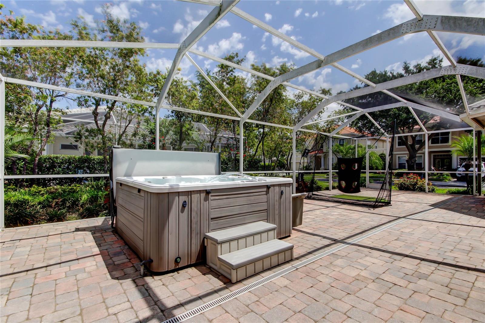 Image 48 of 61 For 2220 Elizabeth Way
