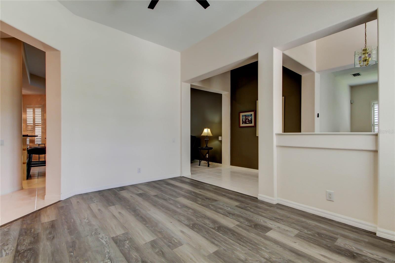 Image 9 of 61 For 2220 Elizabeth Way