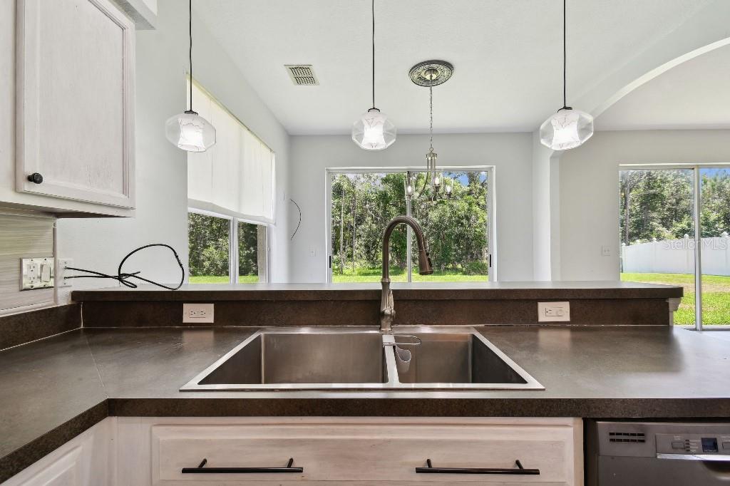 Image 14 of 60 For 27012 Sea Breeze Way