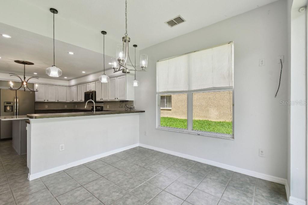 Image 15 of 60 For 27012 Sea Breeze Way
