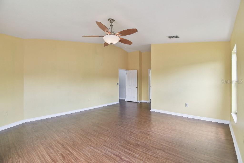 Image 26 of 60 For 27012 Sea Breeze Way