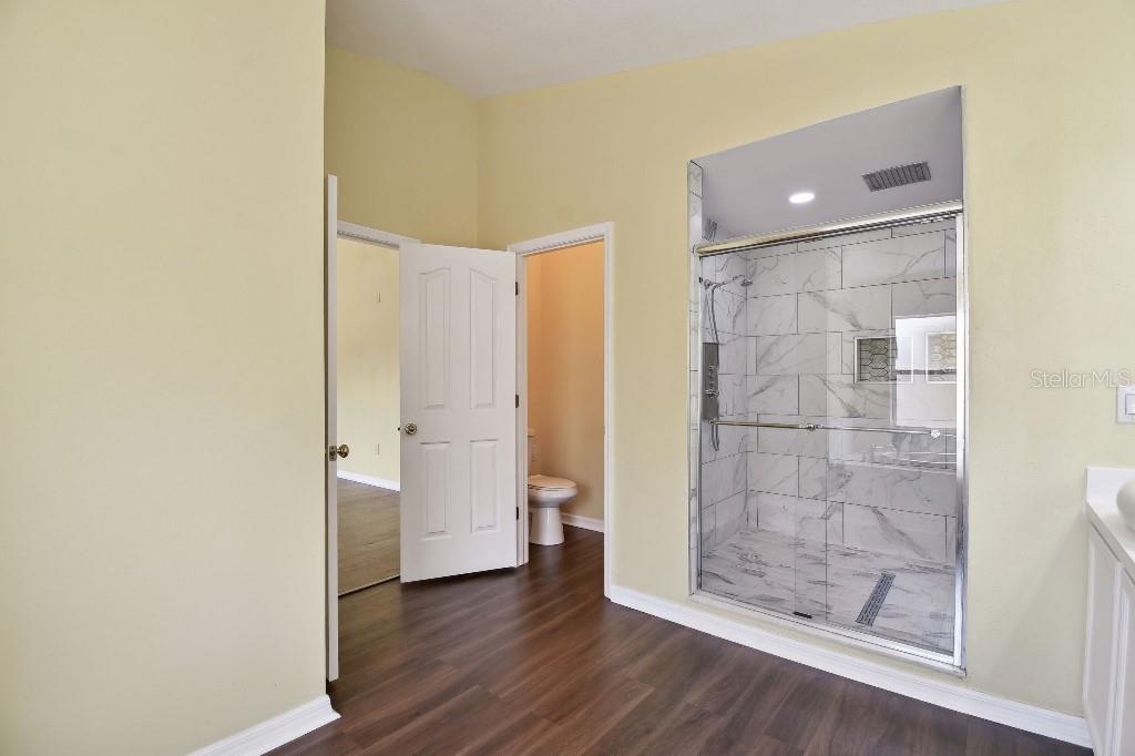 Image 33 of 60 For 27012 Sea Breeze Way