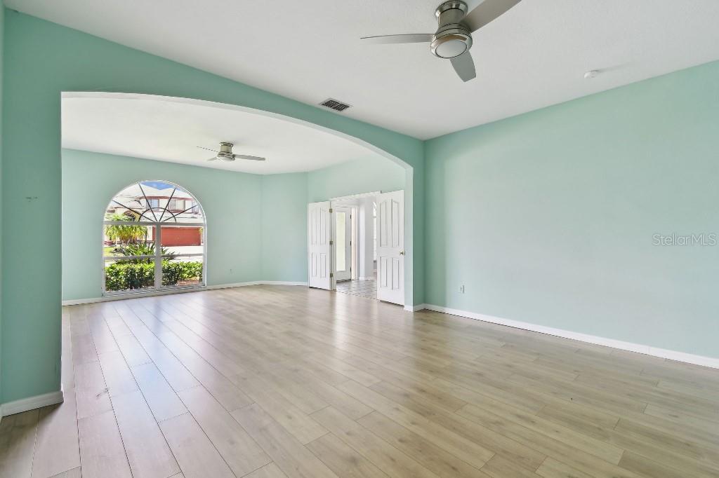 Image 7 of 60 For 27012 Sea Breeze Way