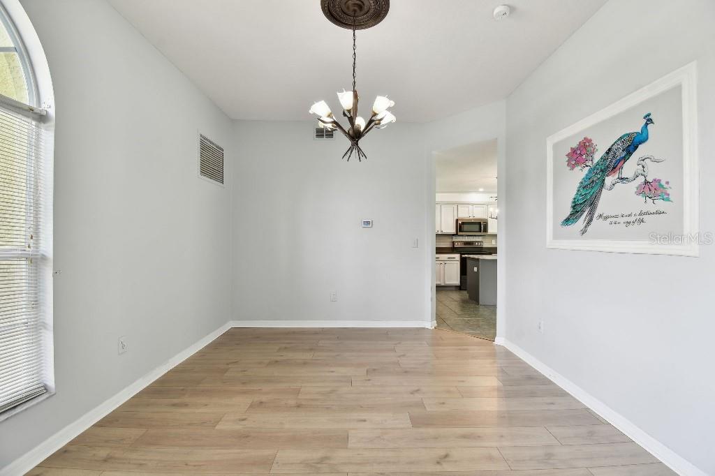 Image 9 of 60 For 27012 Sea Breeze Way