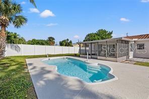 Listing photo id 13 for 3555 Belle Vista Drive E