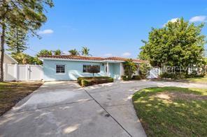 Listing photo id 0 for 3555 Belle Vista Drive E