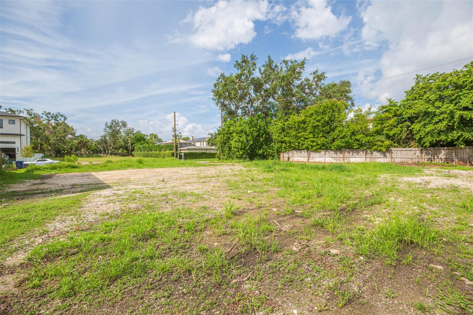 Image 21 of 23 For 5029 Dickens Avenue