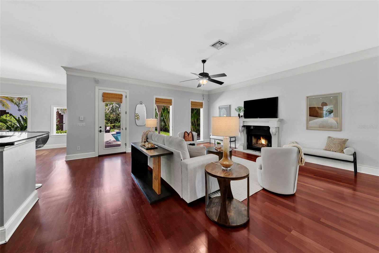 Image 18 of 66 For 3212 Fountain Boulevard