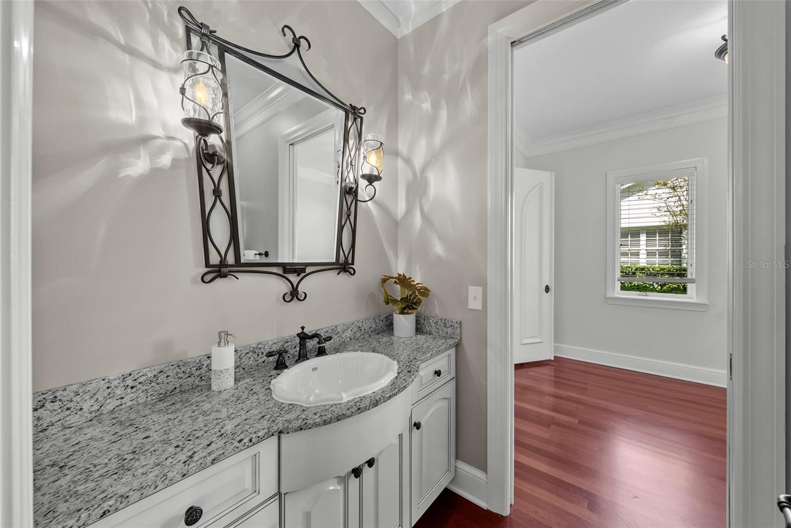 Image 24 of 66 For 3212 Fountain Boulevard