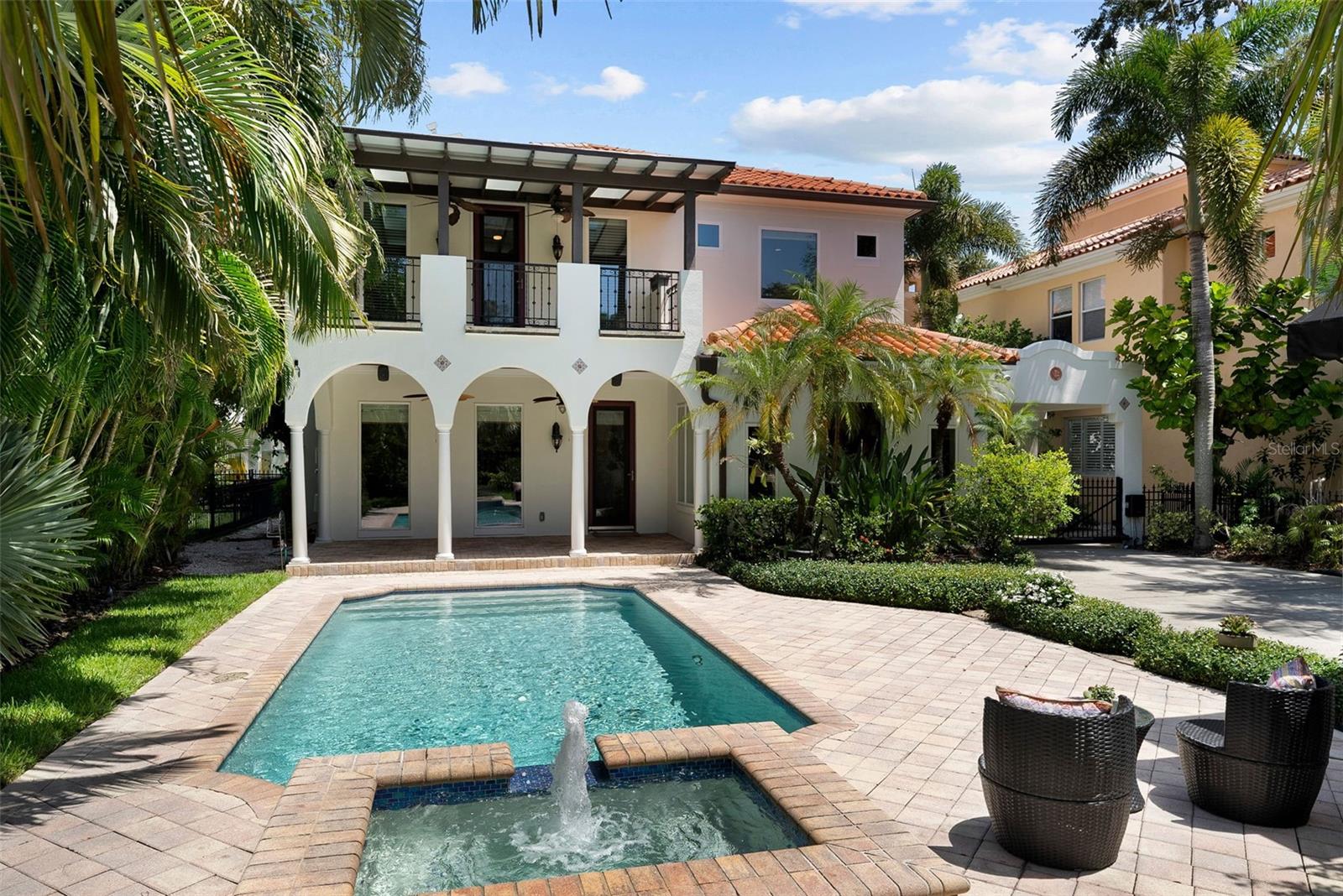 Image 5 of 66 For 3212 Fountain Boulevard