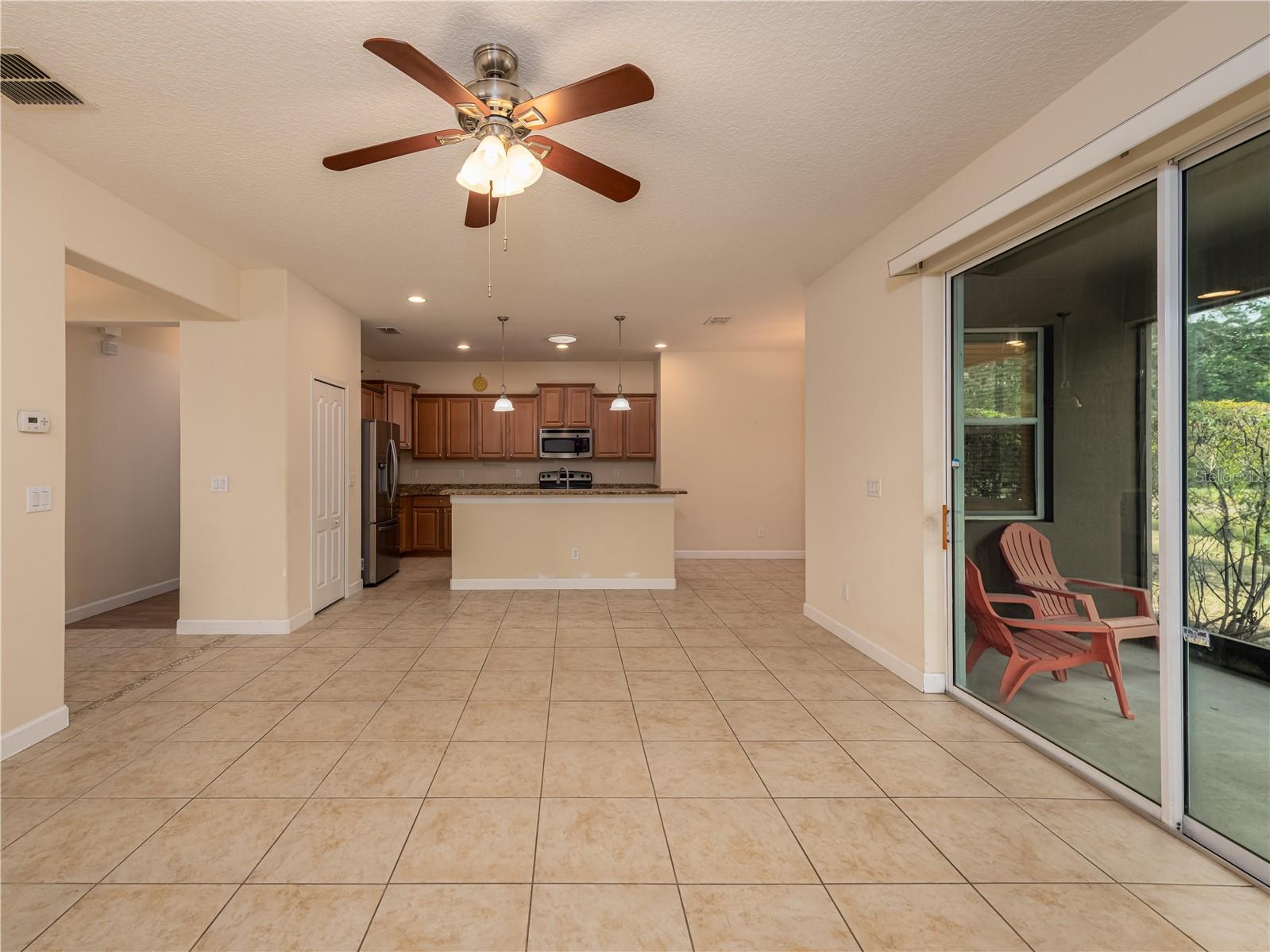 Image 12 of 37 For 20162 Oakflower Avenue