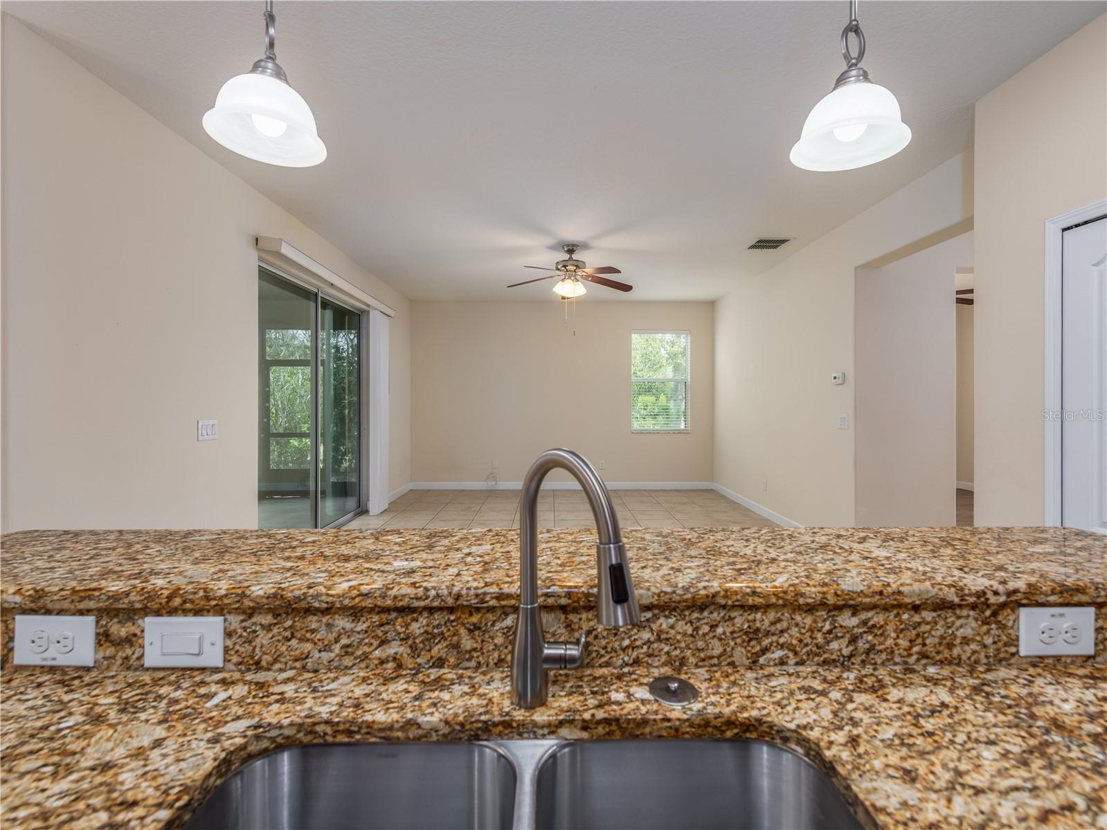 Image 15 of 37 For 20162 Oakflower Avenue