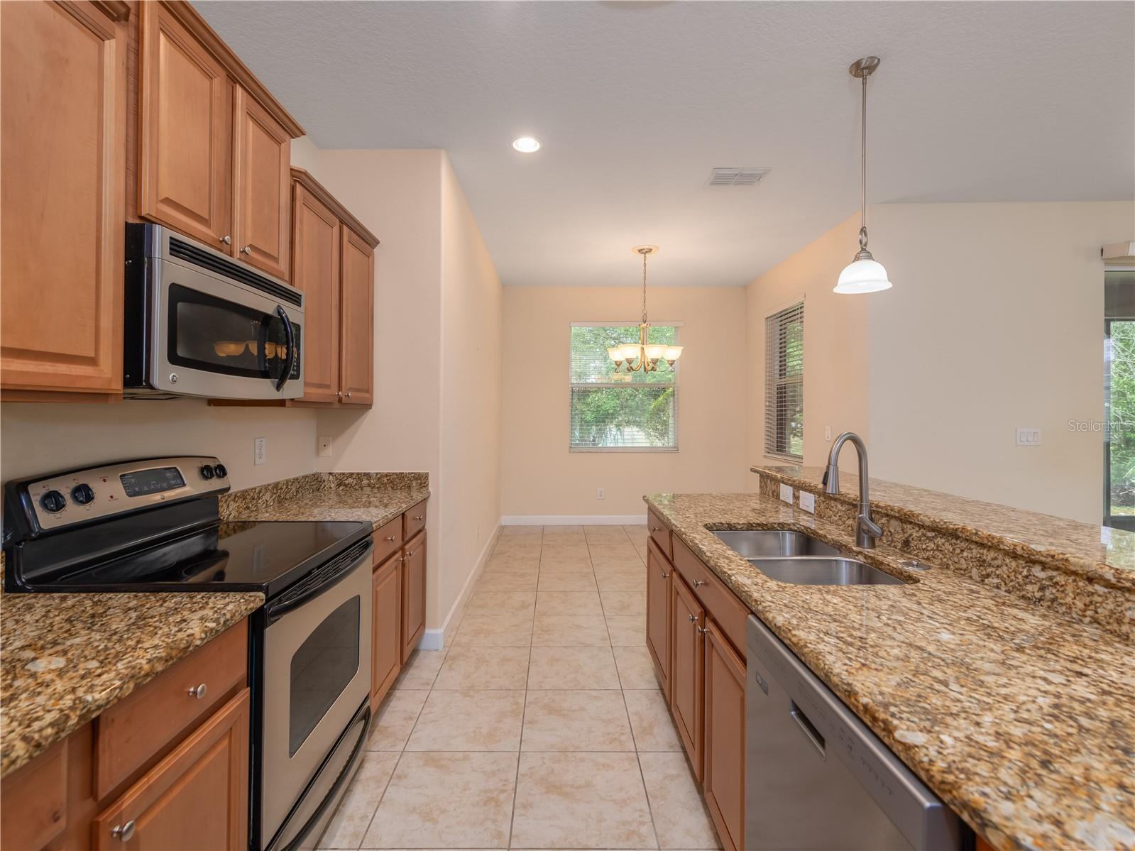 Image 16 of 37 For 20162 Oakflower Avenue