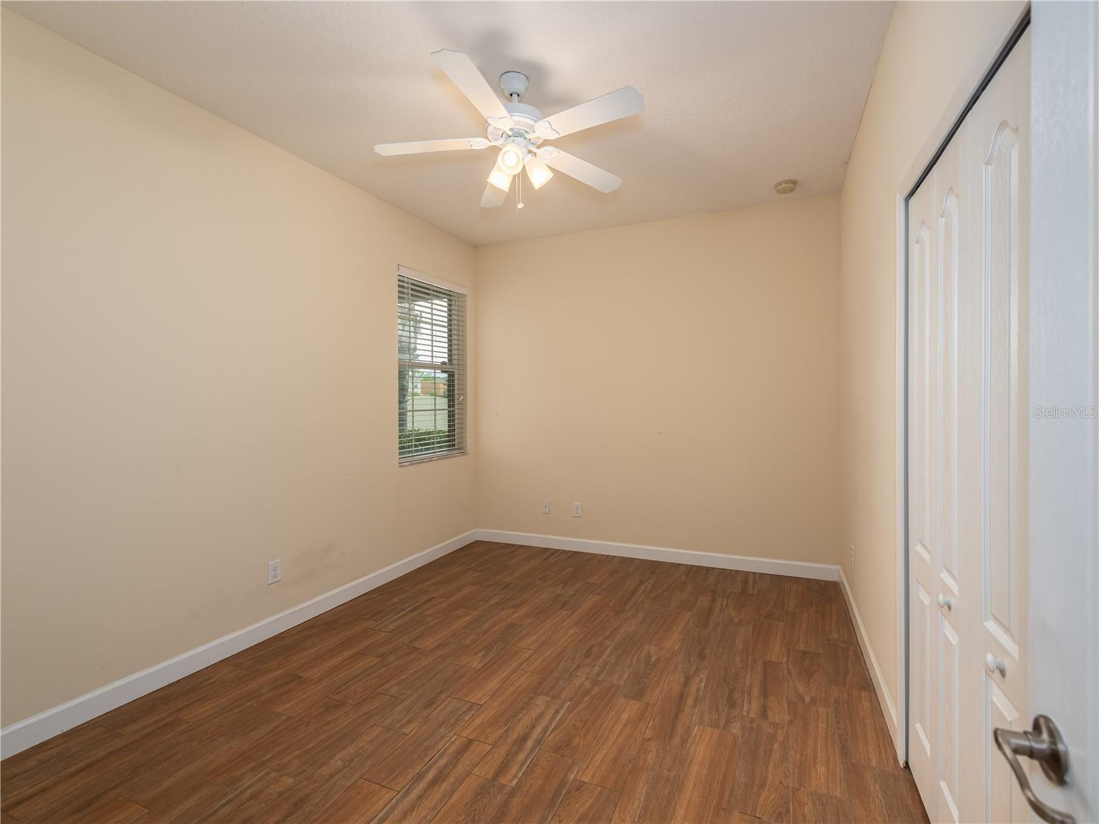 Image 18 of 37 For 20162 Oakflower Avenue