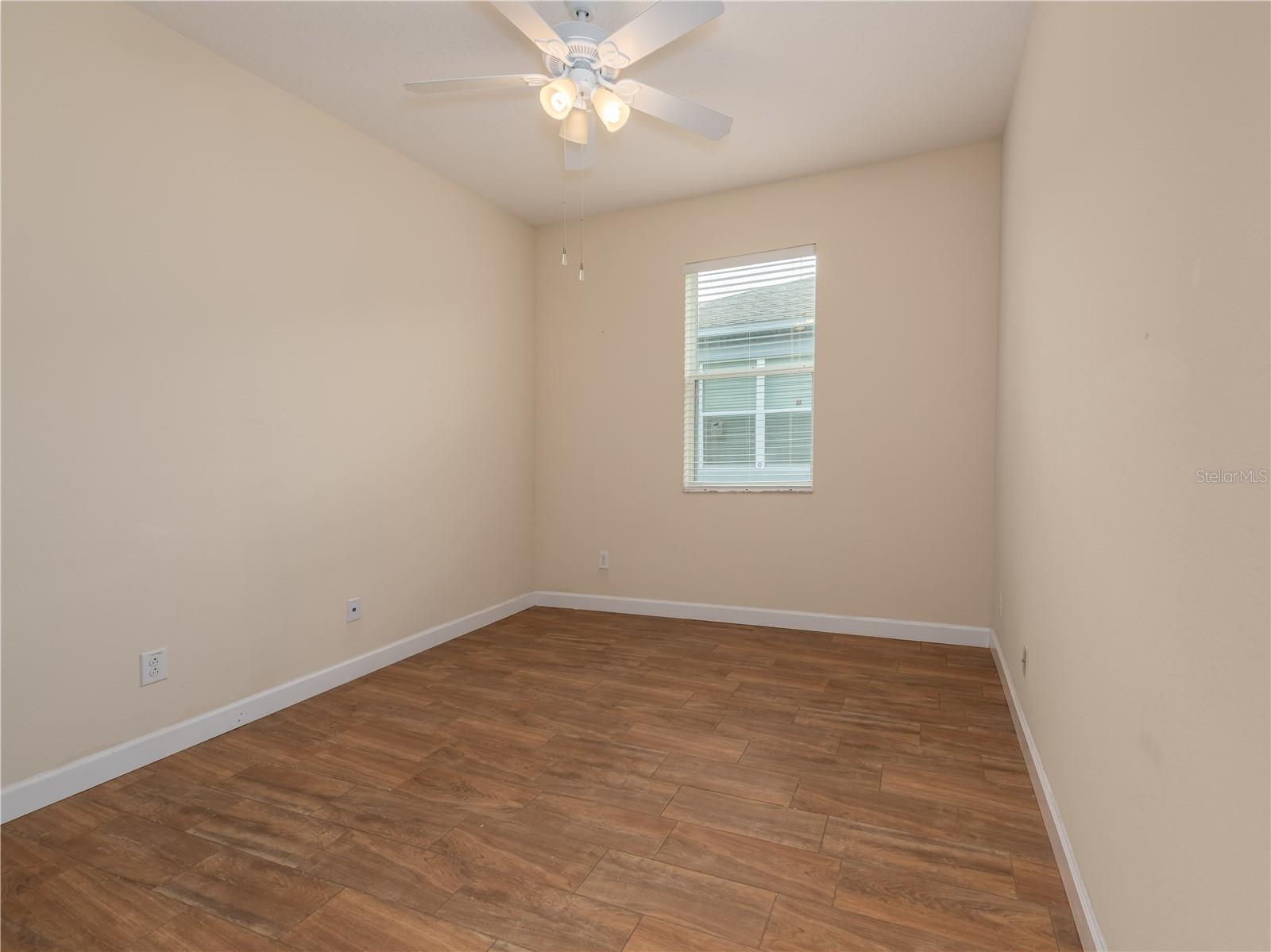 Image 20 of 37 For 20162 Oakflower Avenue