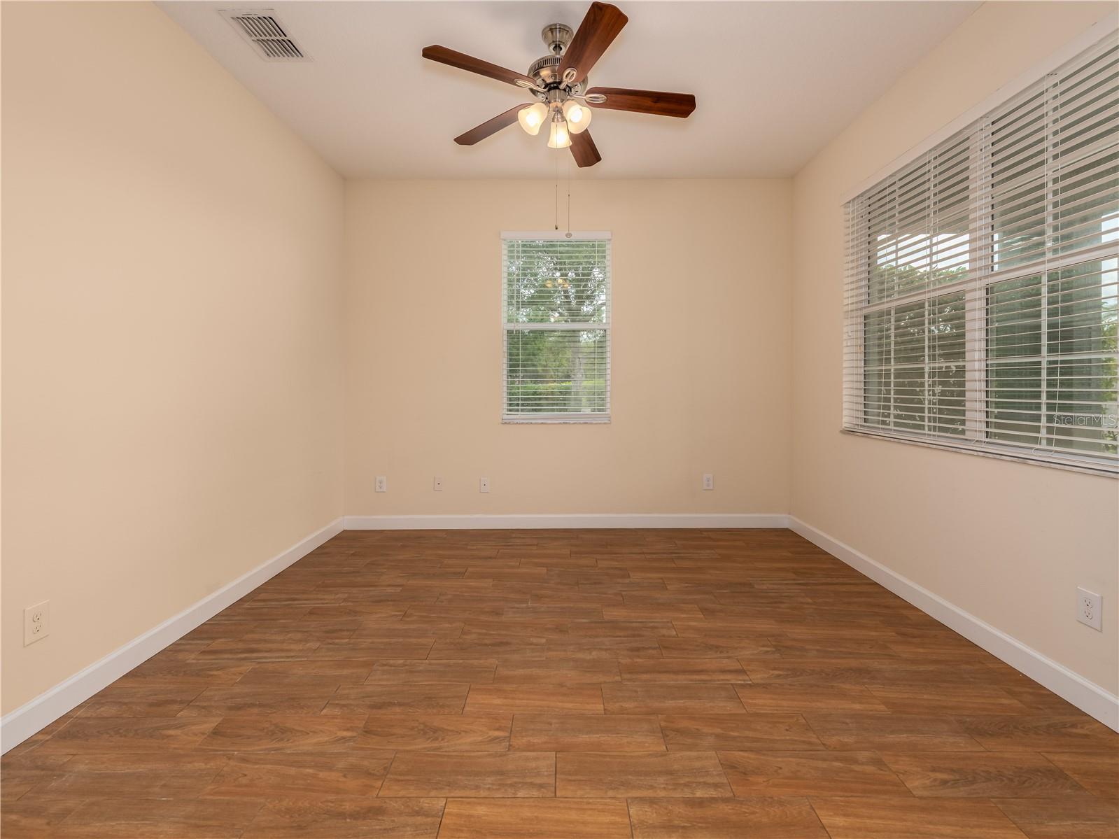 Image 9 of 37 For 20162 Oakflower Avenue