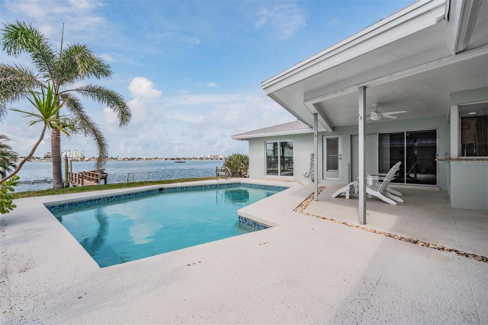Image 10 of 58 For 7092 Shore Drive S