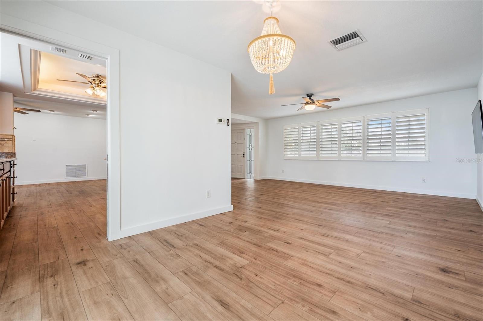 Image 22 of 58 For 7092 Shore Drive S